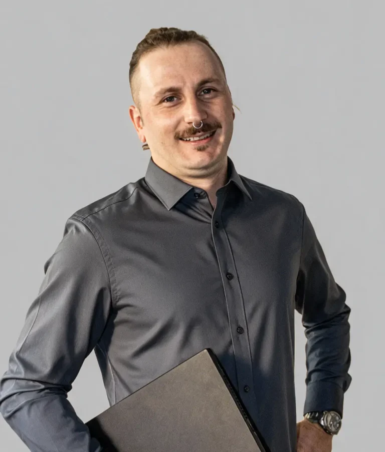 Michele Grütter mit Laptop